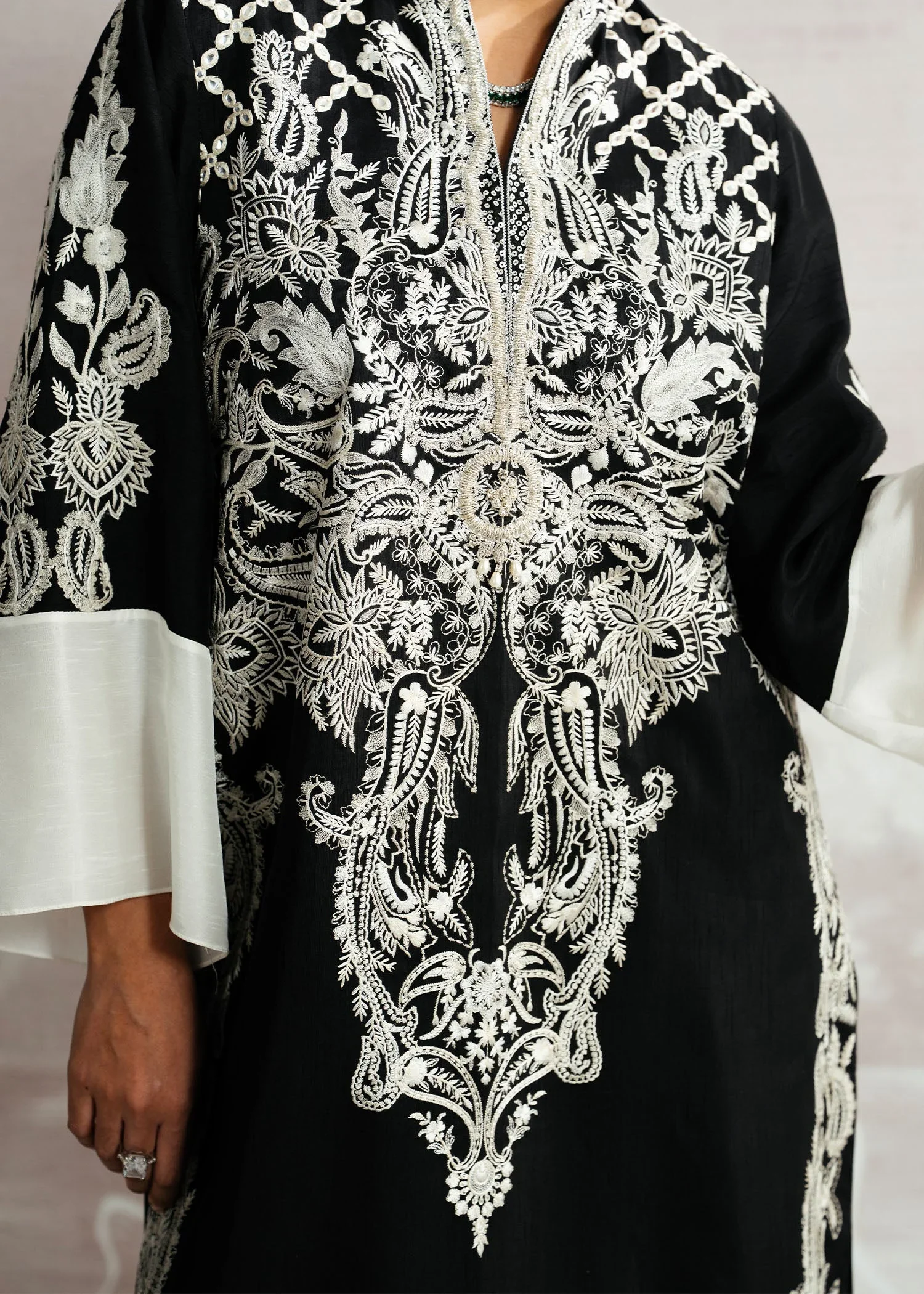 Layl – Mahgul Luxury Pret Image 2